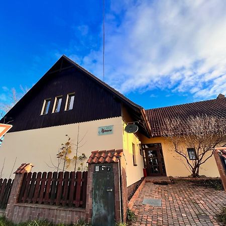 Vila Morava Hotel Liptovsky Mikulas Ngoại thất bức ảnh