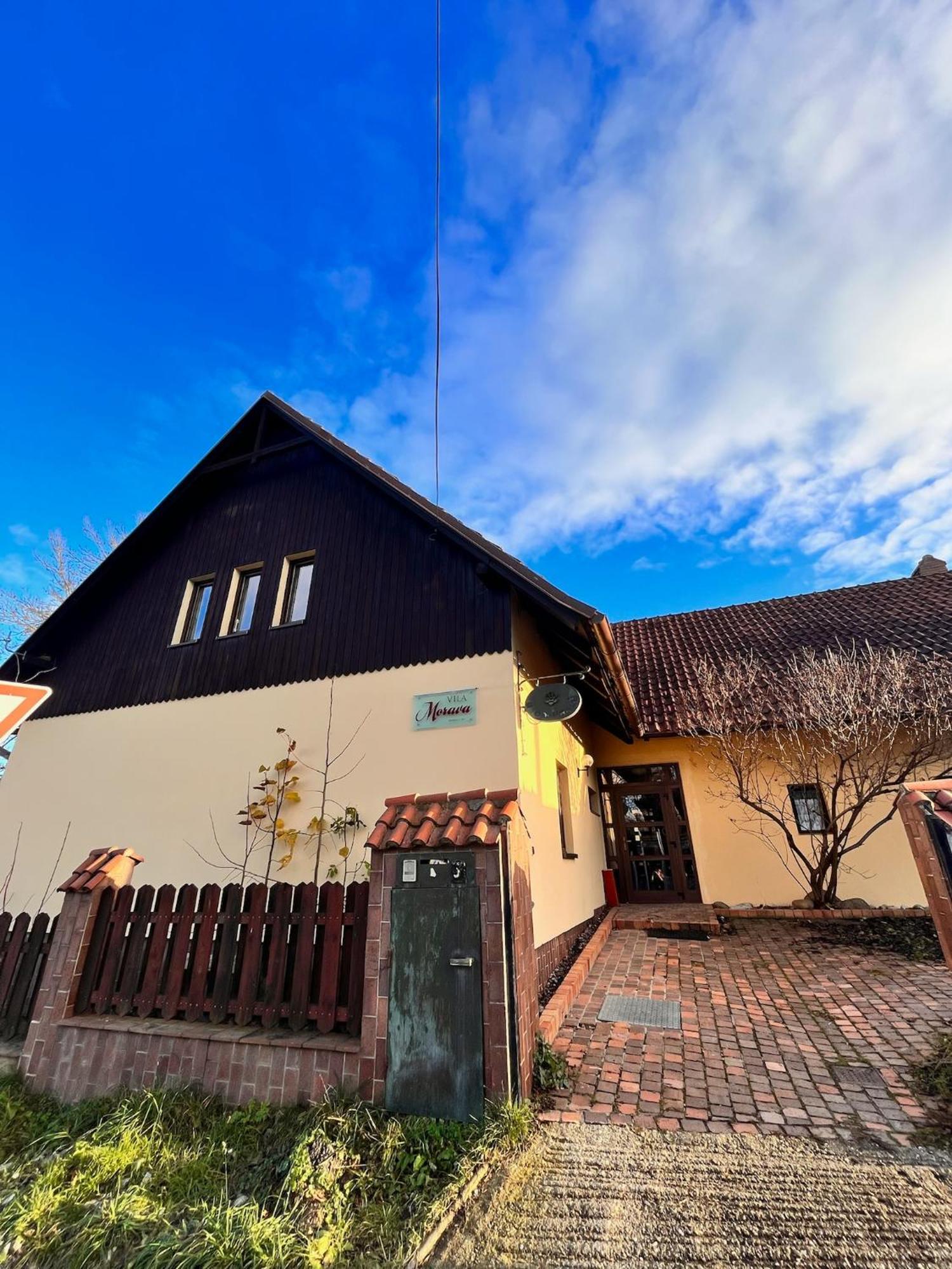 Vila Morava Hotel Liptovsky Mikulas Ngoại thất bức ảnh